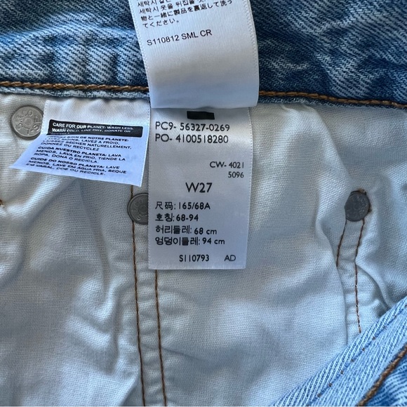 Levi’s 501 distressed Jean shorts Sz 27 high rise light wash - Picture 7 of 7